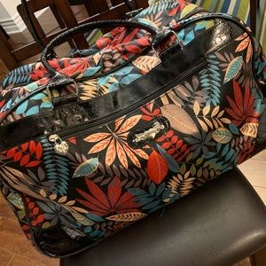 Carry bag with wheels